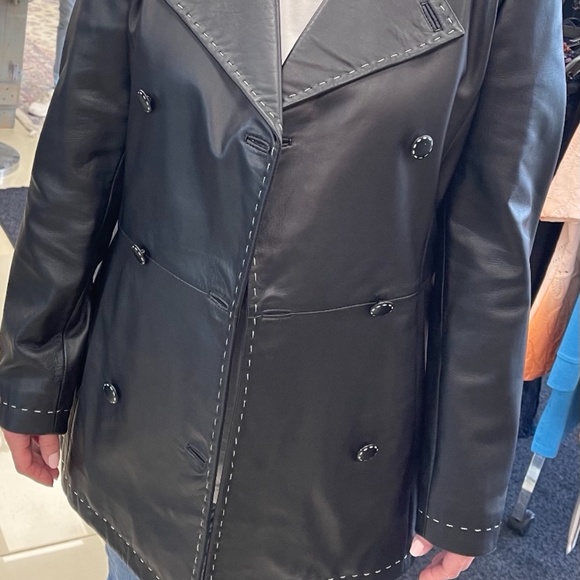 Dana Buchman leather jacket size 4 - Picture 3 of 15